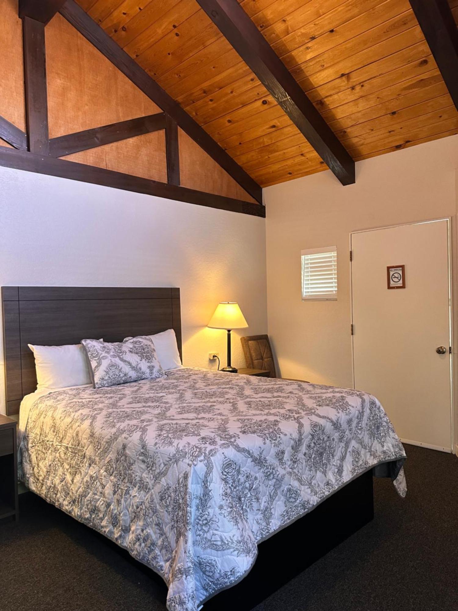 Hotel Lee Vining Motel 3*