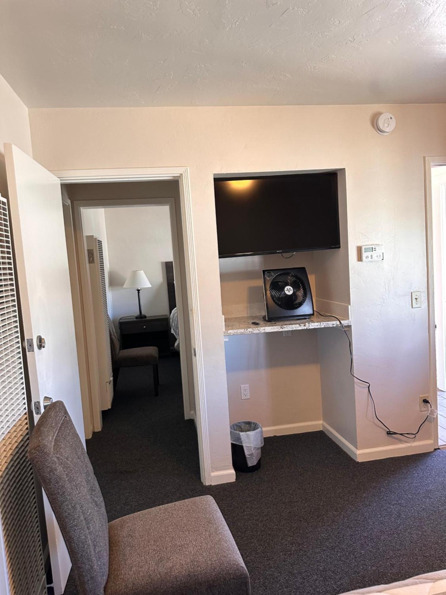 Lee Vining Motel Hotel