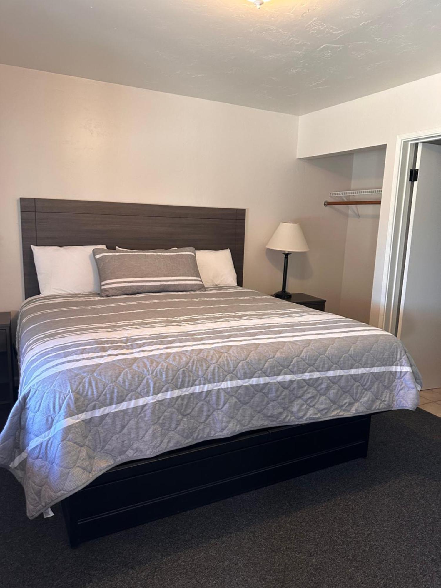 Lee Vining Motel Hotel 3*