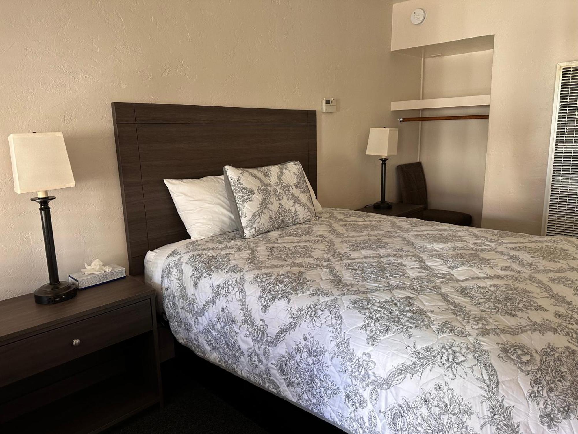Lee Vining Motel