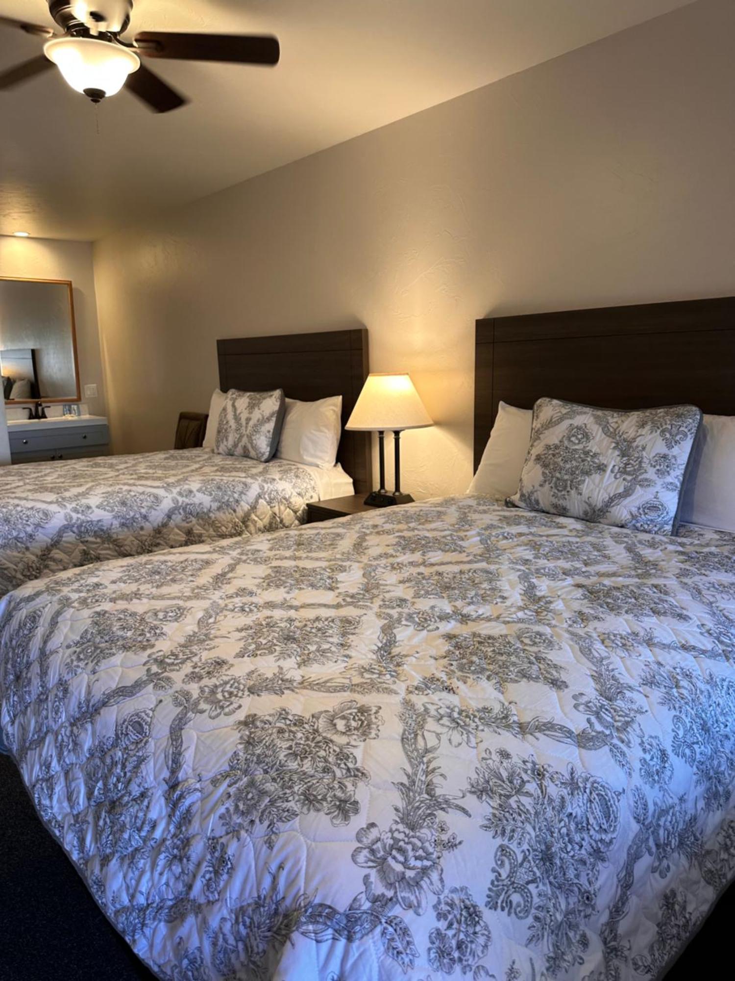Lee Vining Motel Hotel 3*